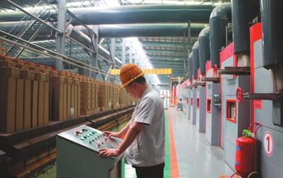 攻堅(jiān)奮進(jìn)勢(shì)正盛--寫(xiě)在海城市上榜全國(guó)縣域經(jīng)濟(jì)百?gòu)?qiáng)之際